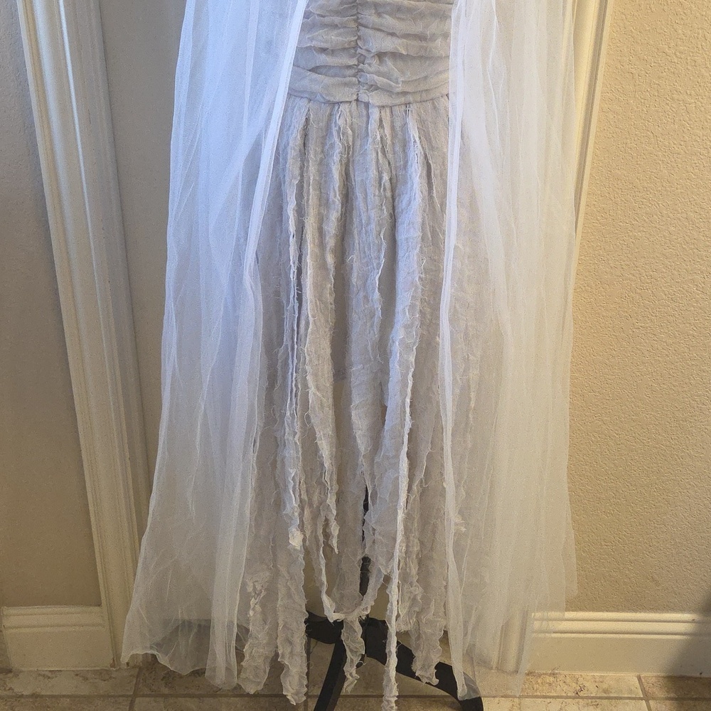 Corpse Bride Costume NWT CHAIN NOT INCLUDED - Picture 11 of 16